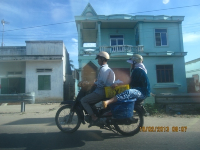 Thư giãn trên đường thiên lý xíu đi các bác!