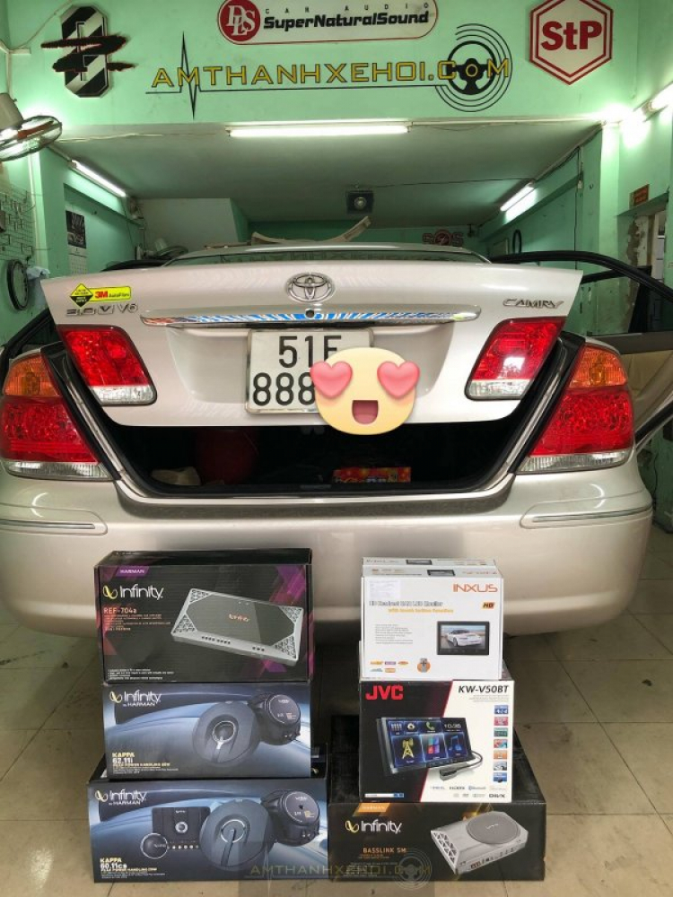 Camry với dàn âm thanh Khủng.