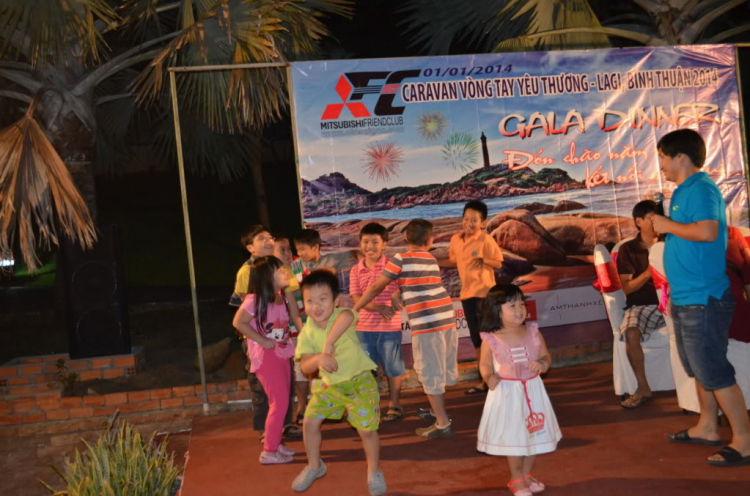 HÌnh ảnh chương trình từ thiện và đón năm mới 2014 tại Lagi HÌnh ảnh chương trình từ thiện và đón năm mới 2014 tại Lagi