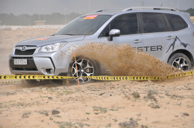 2014 Subaru Forester một mình chống mafia