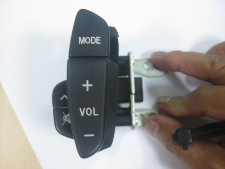 Điều chỉnh âm thanh vô lăng Ford Escape 2.3 (Steering control Switch )
