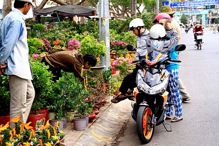 Thong dong một góc đời thường.