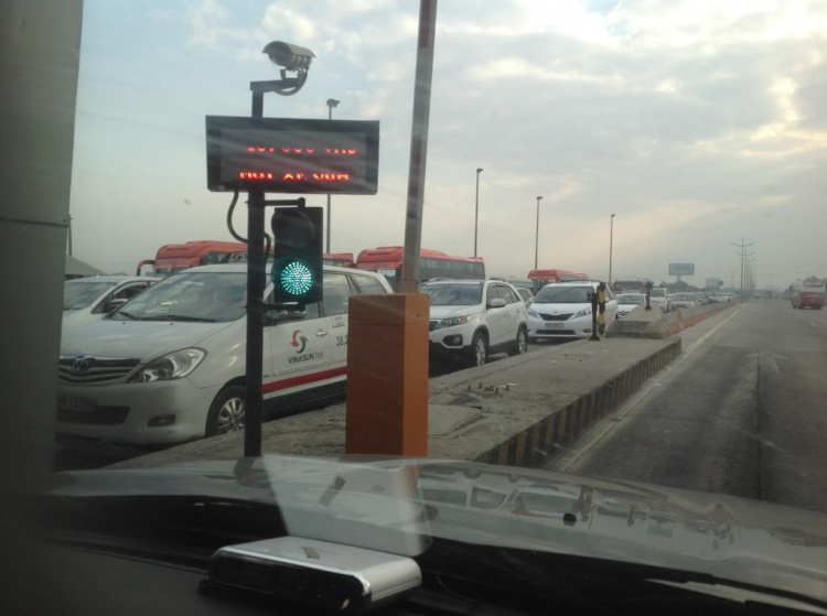 cao tốc trung lương kẹt hơn 2 km