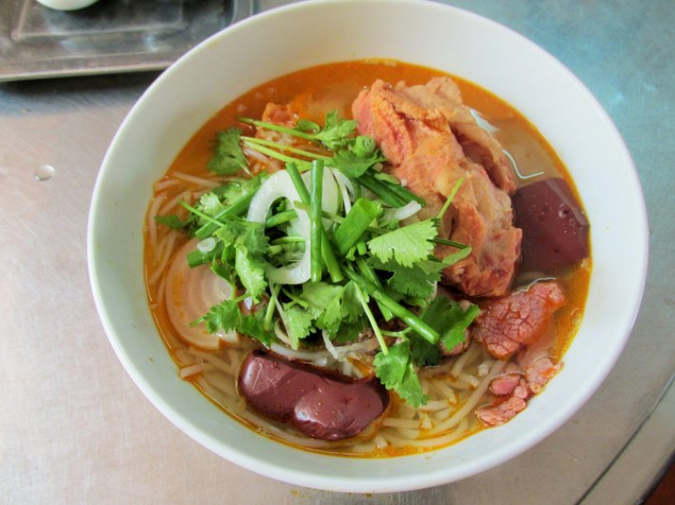 Chuyến du lịch hè 2014 biển và núi của nhà em. Chuyến du lịch hè 2014 biển và núi của nhà em.