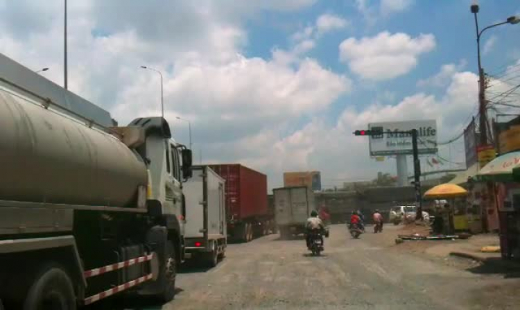 Đèn tín hiệu ở ngã 4 Vũng tàu bất hợp lý mà vẫn tồn tại Đèn tín hiệu ở ngã 4 Vũng tàu bất hợp lý mà vẫn tồn tại