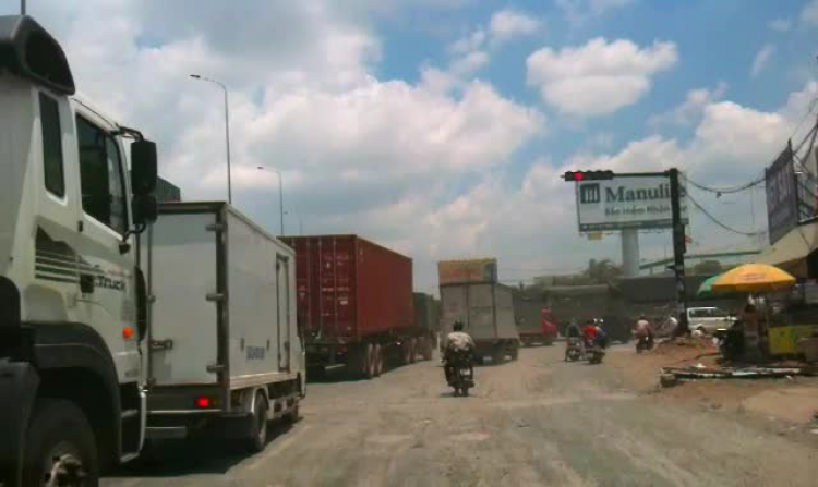 Đèn tín hiệu ở ngã 4 Vũng tàu bất hợp lý mà vẫn tồn tại Đèn tín hiệu ở ngã 4 Vũng tàu bất hợp lý mà vẫn tồn tại