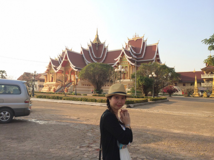 Đi du lịch Lào bằng ô tô!- Tường thuật lại chuyến đi Lào- Thái Lan( Tết Giáp ngọ -trang 3) Đi du lịch Lào bằng ô tô!- Tường thuật lại chuyến đi Lào- Thái Lan( Tết Giáp ngọ -trang 3)
