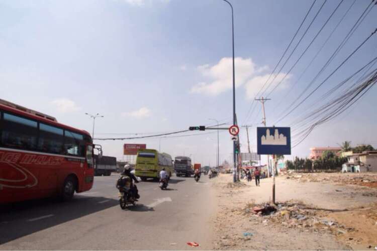 Đây không phải là tờ 10.000đ, đây cũng không phải là biển số 127 "Tốc độ tối đa cho phép" Đây không phải là tờ 10.000đ, đây cũng không phải là biển số 127 "Tốc độ tối đa cho phép"