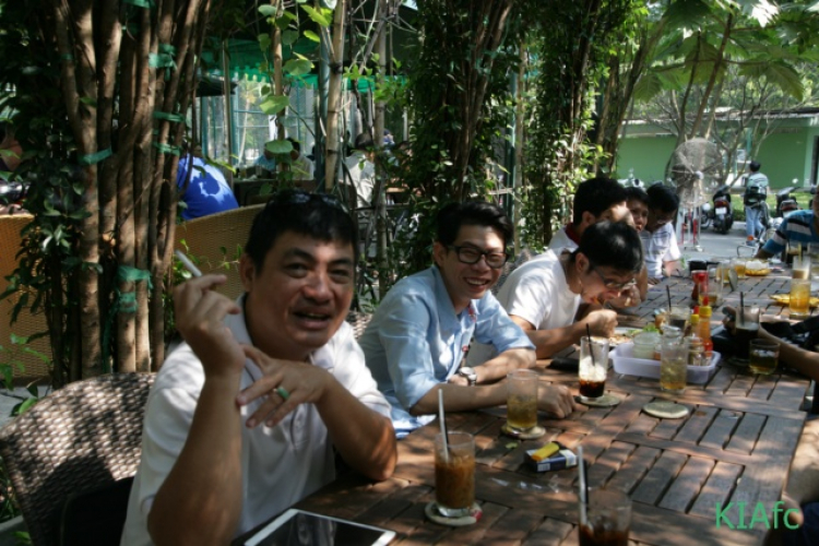 Cafe ộp ẹp sáng chủ nhật hàng Tuần KIAfc , ngày 2/3 Off Cafe ở Dinh Độc lập vào lúc 9H Cafe ộp ẹp sáng chủ nhật hàng Tuần KIAfc , ngày 2/3 Off Cafe ở Dinh Độc lập vào lúc 9H