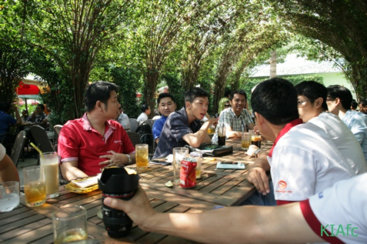 Cafe ộp ẹp sáng chủ nhật hàng Tuần KIAfc , ngày 2/3 Off Cafe ở Dinh Độc lập vào lúc 9H Cafe ộp ẹp sáng chủ nhật hàng Tuần KIAfc , ngày 2/3 Off Cafe ở Dinh Độc lập vào lúc 9H
