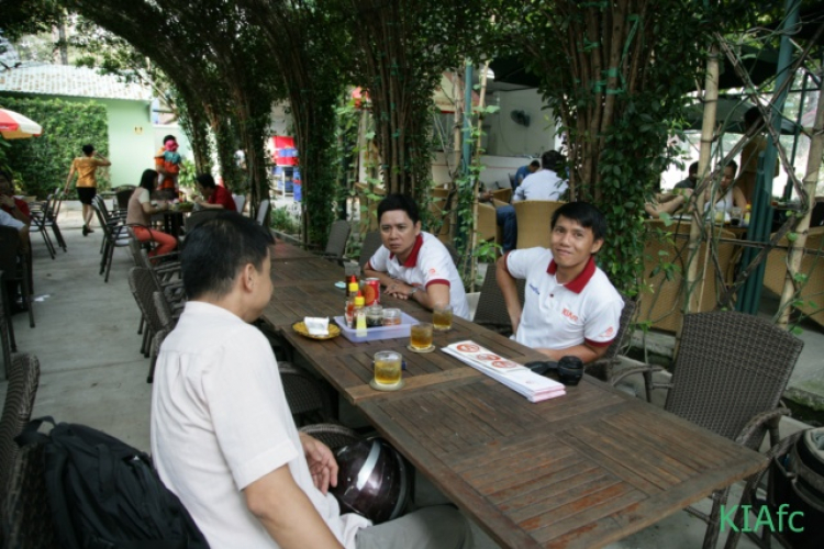 Cafe ộp ẹp sáng chủ nhật hàng Tuần KIAfc , ngày 2/3 Off Cafe ở Dinh Độc lập vào lúc 9H Cafe ộp ẹp sáng chủ nhật hàng Tuần KIAfc , ngày 2/3 Off Cafe ở Dinh Độc lập vào lúc 9H