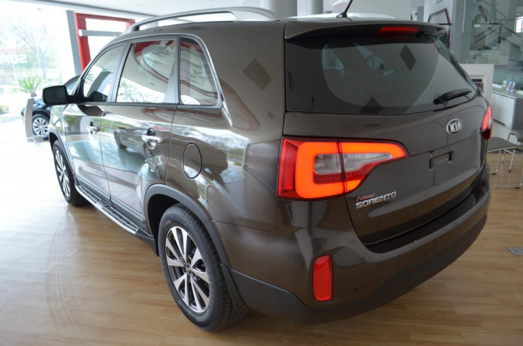 Kia sorento 2014 máy xăng đã có giá chính thức