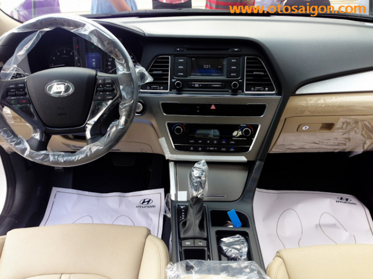 Hyundai Sonata 2015 có mặt tại Sài Gòn, lộ giá bán