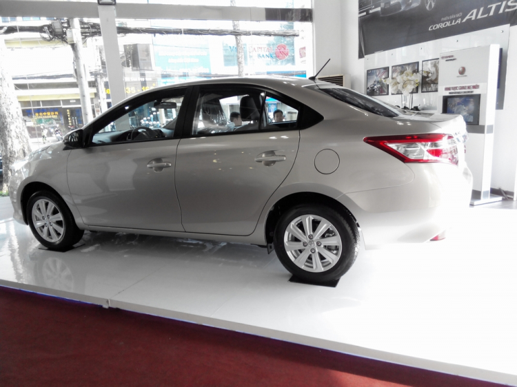 Toyota Vios 2014, Honda City 2013 hay Nissan Sunny?