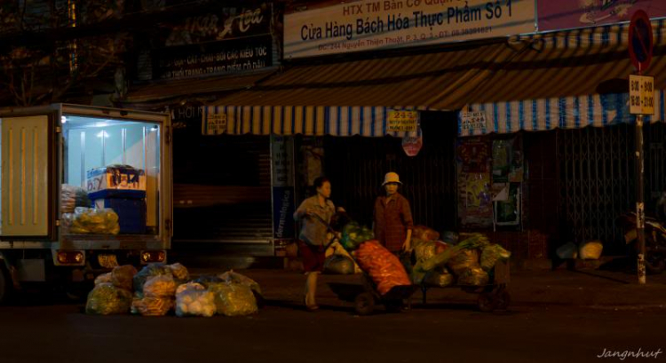 Sài Gòn by night