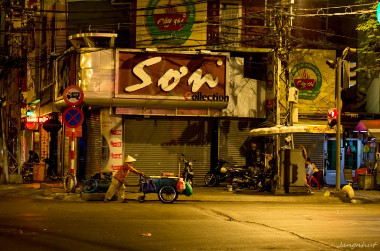 Sài Gòn by night