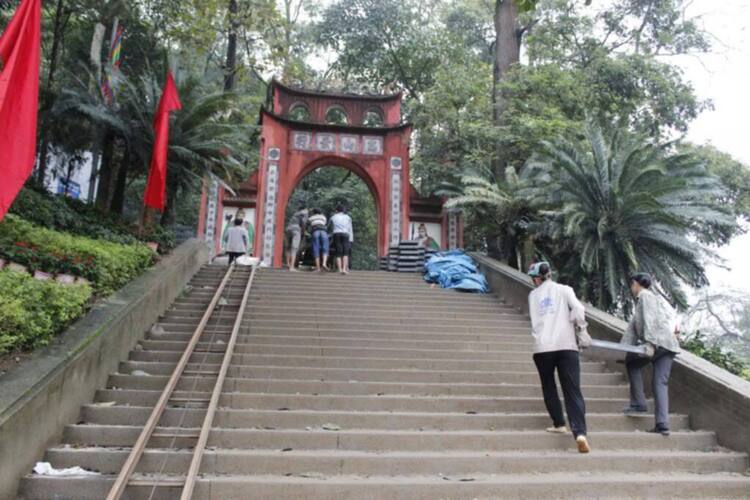 Re: Các cuộc hành trình của "Hắn" Re: Các cuộc hành trình của "Hắn"