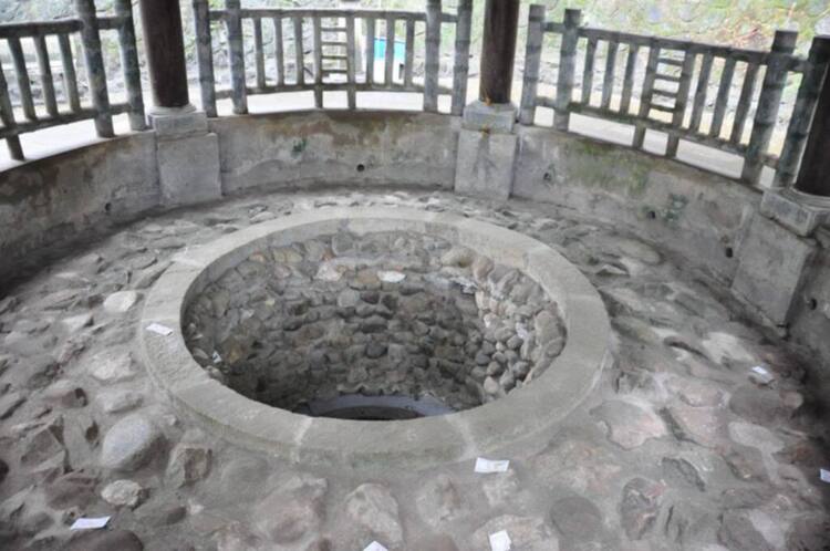 Re: Các cuộc hành trình của "Hắn" Re: Các cuộc hành trình của "Hắn"