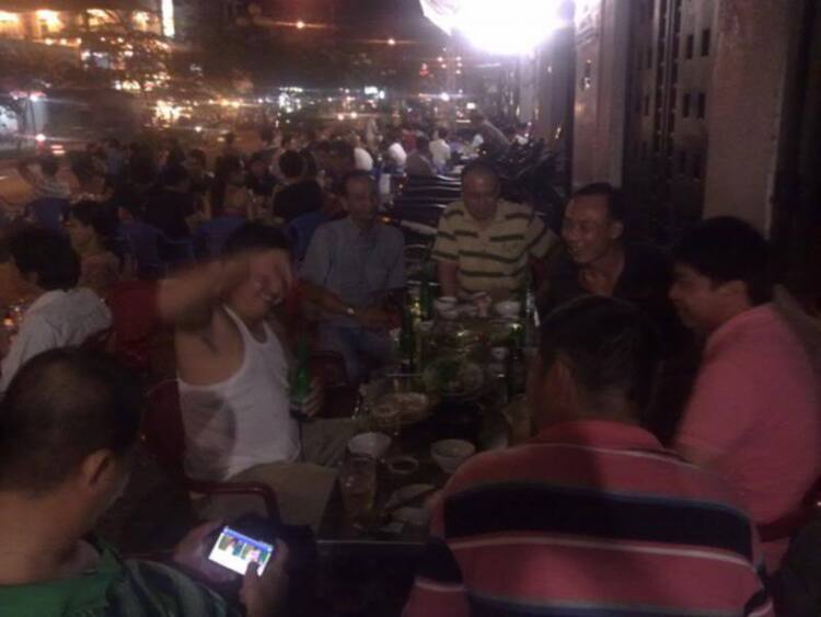 Khu phố 8888 - Chém gió chuyên nghiệp và đầy văn hóa Khu phố 8888 - Chém gió chuyên nghiệp và đầy văn hóa
