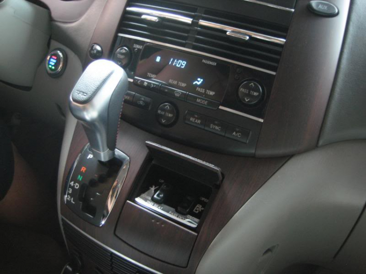 Tự hào là chiếc TOYOTA SIENNA LE duy nhất VN lắp và độ nhiều đồ chơi ! Tự hào là chiếc TOYOTA SIENNA LE duy nhất VN lắp và độ nhiều đồ chơi !