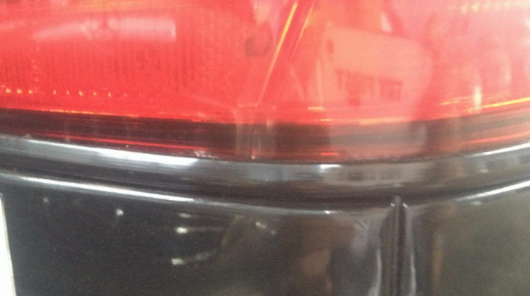 DIY- thay đèn hậu E46 325i DIY- thay đèn hậu E46 325i