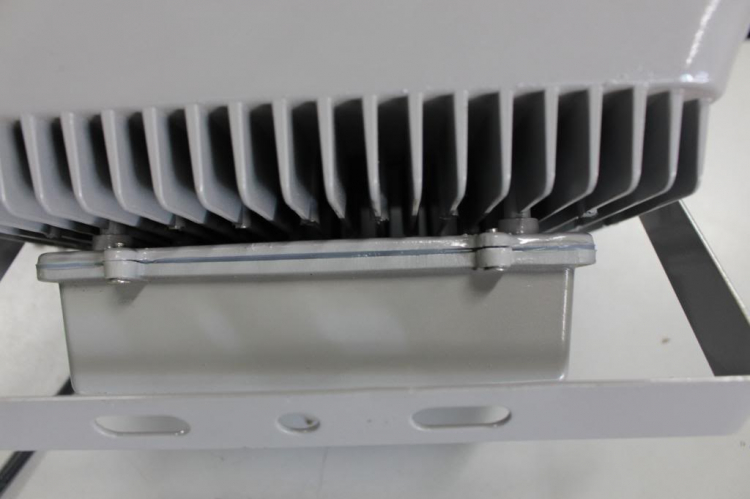 Đèn LED vs đèn Compact Đèn LED vs đèn Compact