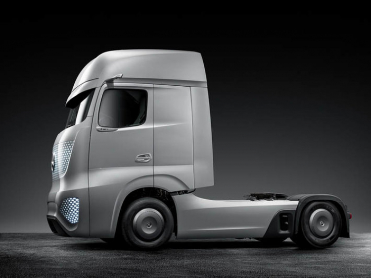 Mercedes-Benz giới thiệu xe tải Future Truck 2025