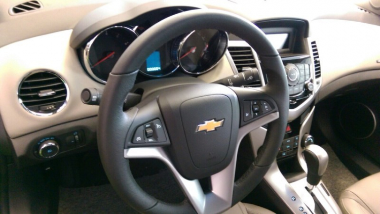 GM Việt Nam ra mắt Chevrolet Cruze 2014