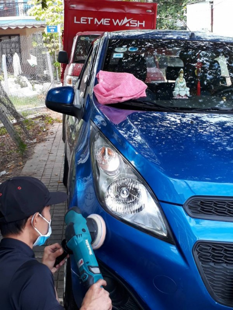 Dịch vụ vệ sinh ô tô tại nhà LET ME WASH