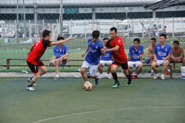 Đá Banh Hội KIA Hàng Tuần 8H thứ 3, Sân số 6 Sân Phú Thọ Cổng Lê Đại Hành