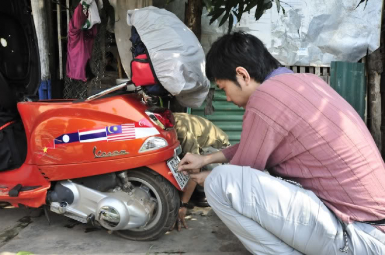 Vespa Hưu trí- Hành trình Asean Vietnam-Laos-ThaiLand-Malaysia-Singapore 2012