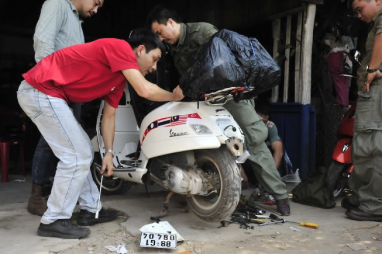 Vespa Hưu trí- Hành trình Asean Vietnam-Laos-ThaiLand-Malaysia-Singapore 2012