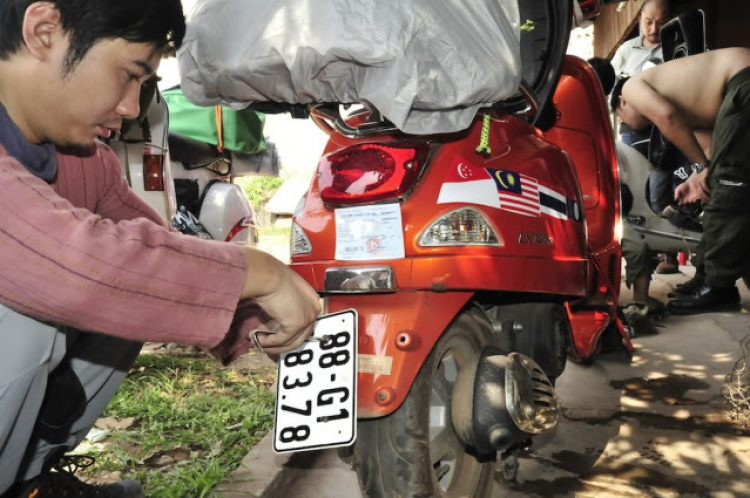 Vespa Hưu trí- Hành trình Asean Vietnam-Laos-ThaiLand-Malaysia-Singapore 2012