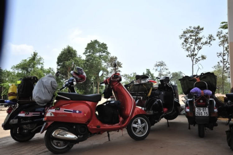 Vespa Hưu trí- Hành trình Asean Vietnam-Laos-ThaiLand-Malaysia-Singapore 2012