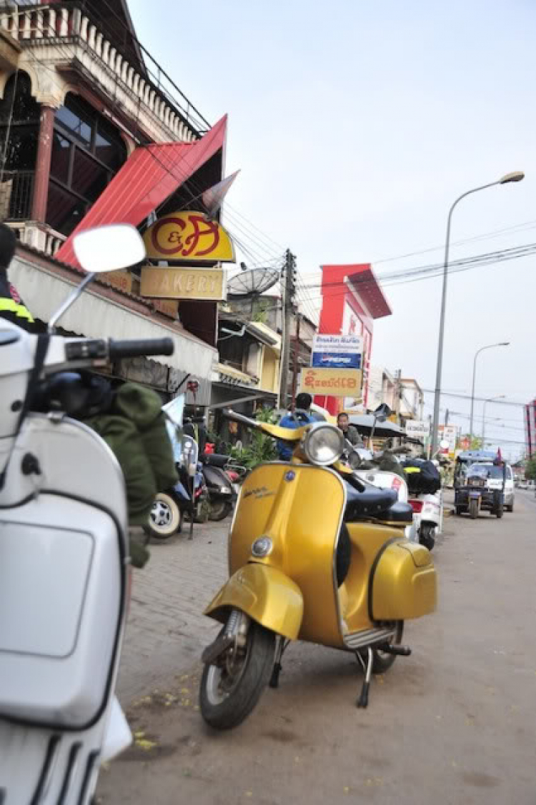 Vespa Hưu trí- Hành trình Asean Vietnam-Laos-ThaiLand-Malaysia-Singapore 2012