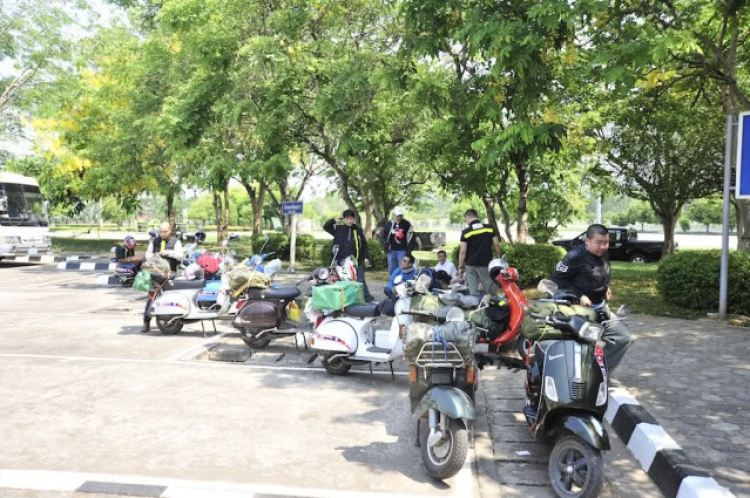 Vespa Hưu trí- Hành trình Asean Vietnam-Laos-ThaiLand-Malaysia-Singapore 2012