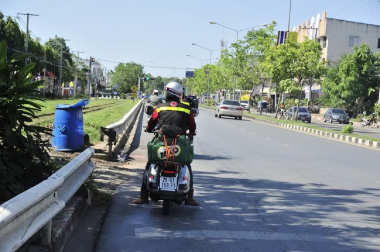 Vespa Hưu trí- Hành trình Asean Vietnam-Laos-ThaiLand-Malaysia-Singapore 2012