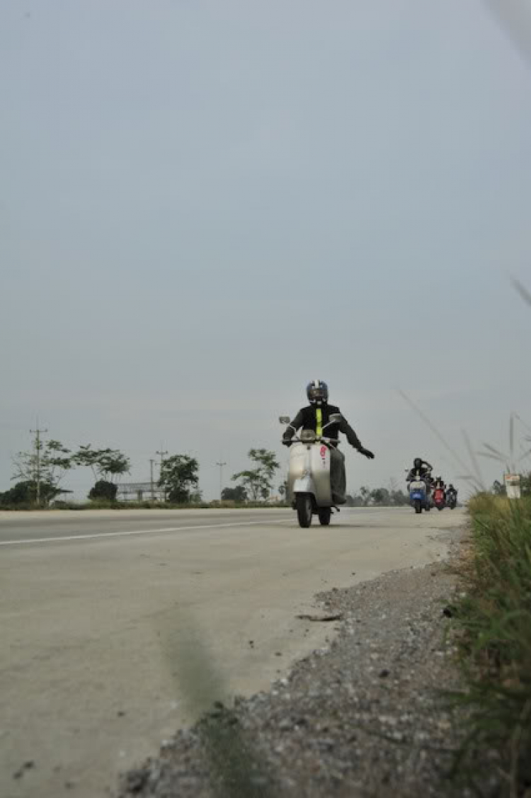 Vespa Hưu trí- Hành trình Asean Vietnam-Laos-ThaiLand-Malaysia-Singapore 2012