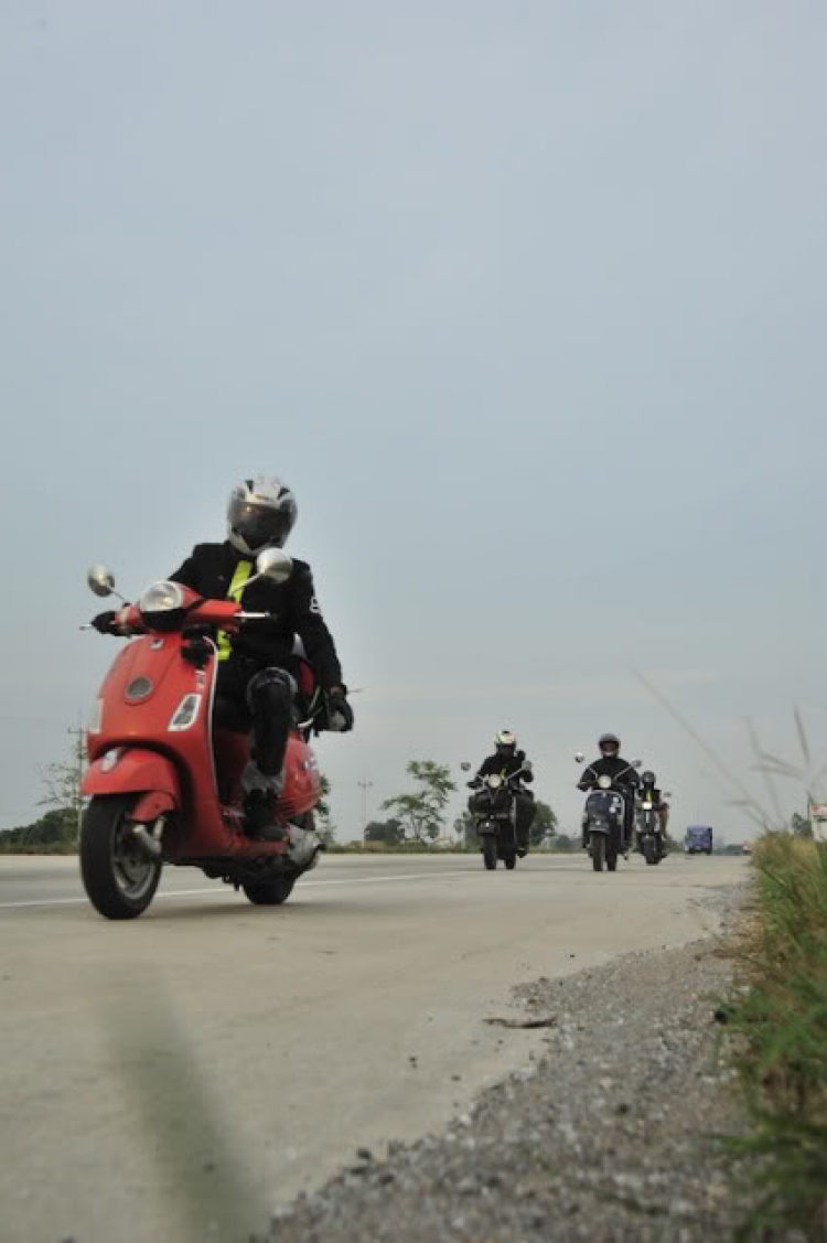 Vespa Hưu trí- Hành trình Asean Vietnam-Laos-ThaiLand-Malaysia-Singapore 2012