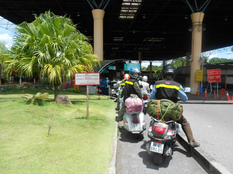 Vespa Hưu trí- Hành trình Asean Vietnam-Laos-ThaiLand-Malaysia-Singapore 2012