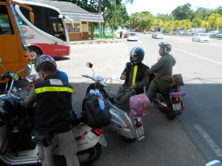 Vespa Hưu trí- Hành trình Asean Vietnam-Laos-ThaiLand-Malaysia-Singapore 2012