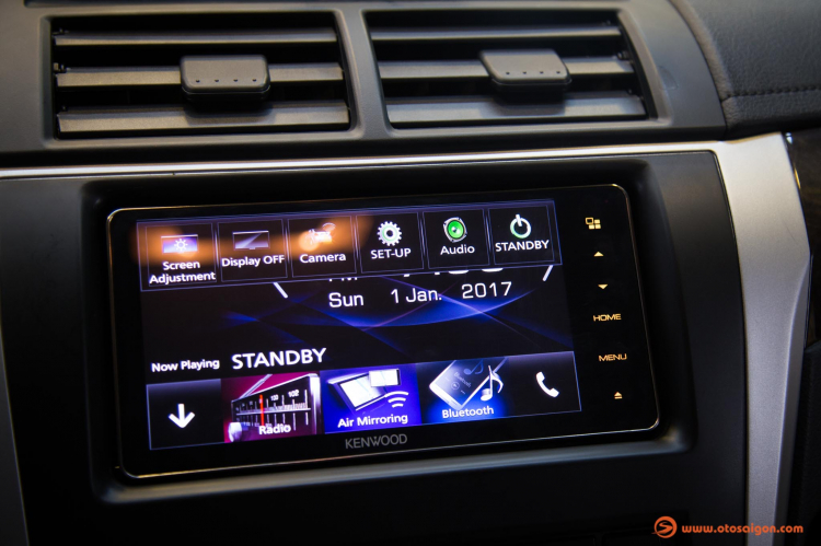 [Clip] Đầu Kenwood DDX917WS cho xe Toyota, có Apple CarPlay, Android Auto, Air Mirroring; giá 18,9tr