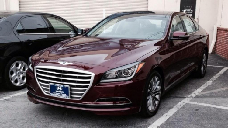 Hyundai Genesis sedan , VN có hàng chưa ?