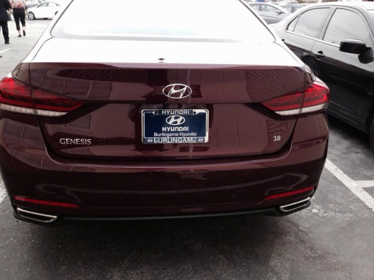 Hyundai Genesis sedan , VN có hàng chưa ?