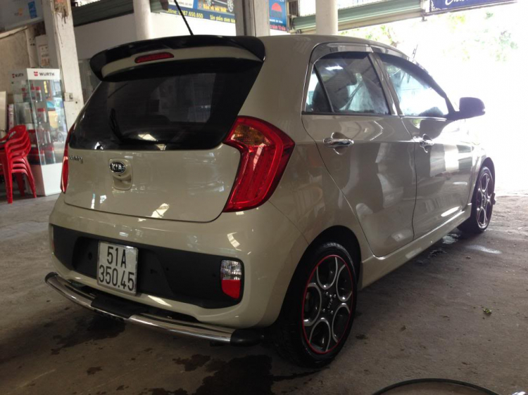 Body Lips Picanto cho bác nào quan tâm :) Body Lips Picanto cho bác nào quan tâm :)