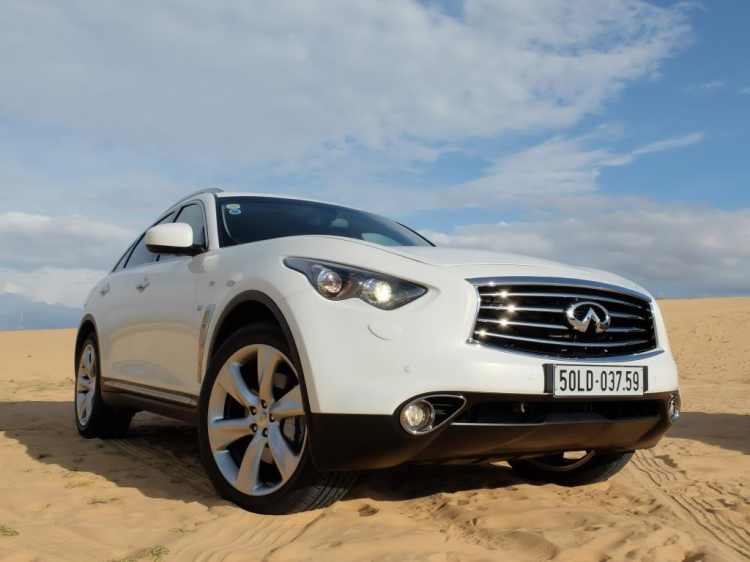 Lexus RX350 và Infiniti QX70 : nên mua xe nào ? Lexus RX350 và Infiniti QX70 : nên mua xe nào ?