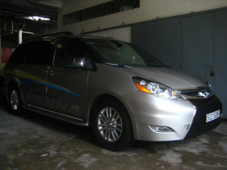 Tự hào là chiếc TOYOTA SIENNA LE duy nhất VN lắp và độ nhiều đồ chơi !