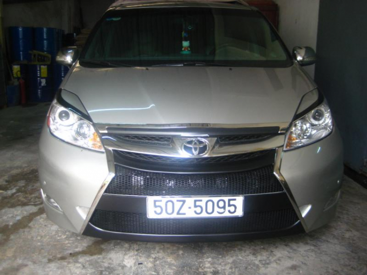 Tự hào là chiếc TOYOTA SIENNA LE duy nhất VN lắp và độ nhiều đồ chơi !