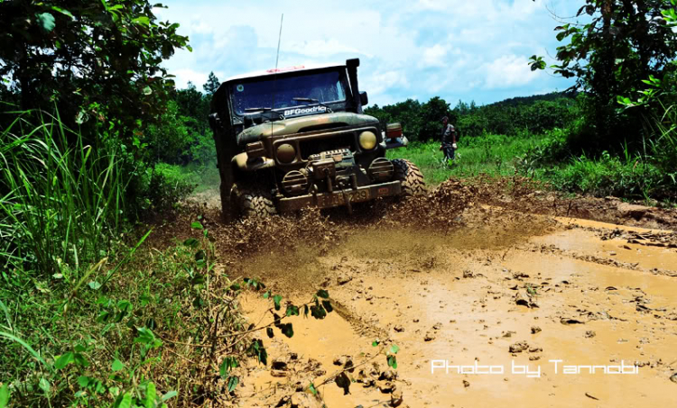 Chơi offroad bằng xe cũ, gian nan chồng chất gian nan.