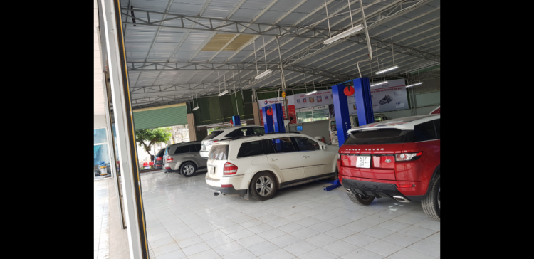 Xe em có phải bị chảy dầu thước lái không ạ? Xe em có phải bị chảy dầu thước lái không ạ?